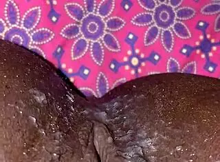 ebony slut takes bbc creampie deep in her squirting pussy