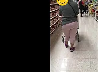 Ever seen Sofi Elizabb's pink leggings hug that milf ass?