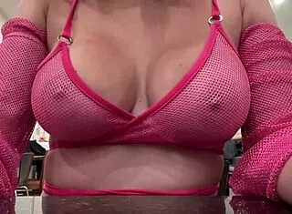 whoa hot milf artemisia love's juicy boobs bouncing wild at club 💃🍑