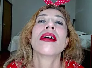 WOW, BRAZILIAN SLUT SMOKES AND FLASHES HER JUICY PUSSY!