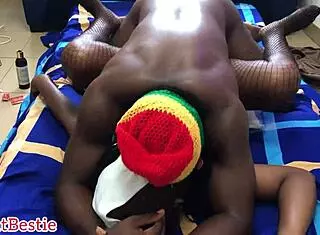 homemade couple drills deep missionary till she screams!