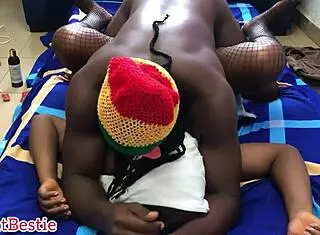 homemade couple drills deep missionary till she screams!