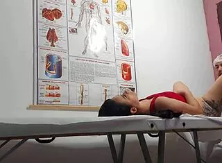 ginecologista fingers asshole fucks tight juicy brazilian patient raw