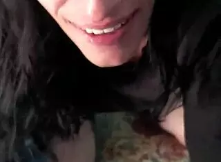 ¡Mi Esposa Usa Su Rica Lengua Para Lamer Y Chupar Todo Con Pasión!