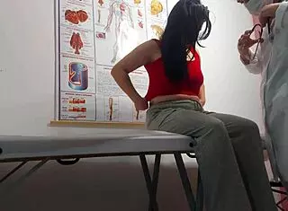 ginecologista fingers asshole fucks tight juicy brazilian patient raw
