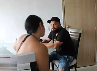 hey puta, take my cash and fuck hard ignoring your cuck bf? 💰🍆😈