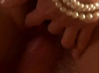 Lauren Phoenix Delivers Amazing Deepthroat Cumshot In Heels