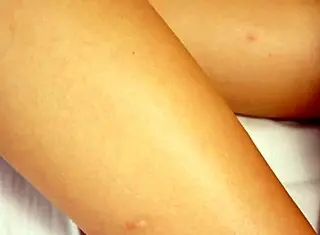 innocent beauty moans out her secret pussy play