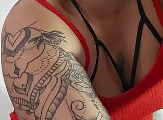 PROVANDO CALCINHAS lycra E batendo SIRIRICA pro f� exhibitionist flashing tease