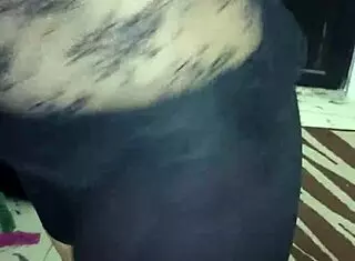 curvy mature ass shines in tight spandex