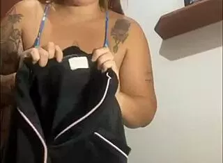 i love flashing my wet pussy to get cocks rock hard and dripping