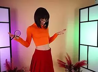 hannahjames710 tries on sexy wonder woman leeloo velma daphne cosplay