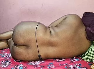 Muslim Mom's Massage Turns To Dick Sliding Sex In Shop