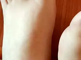 GRETA'S FRESH TOE NAIL POLISH DRIVES WILD HOMEMADE MILF CRAVINGS!