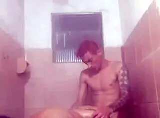 gordinha casada gives her fat hubby a sexy bath spreading natural tits everywhere