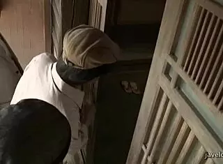 Ichijou kimika hides her burning desire in the steam room legendado