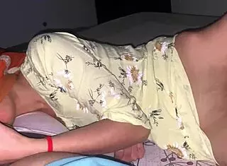 Bhabhi sneaks into my room... we share bed and fuck hard 😈🍆💦