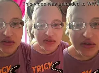 asmr bubble gum chewing sounds for headphones fetish fun