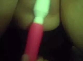 chubby mature girl fingers her wet pussy solo play