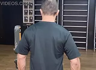 Hey, met this blonde with swollen pussy at the gym?