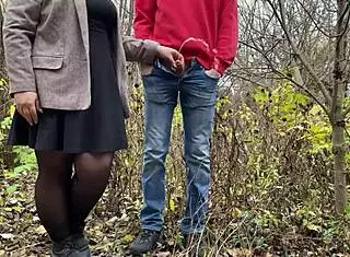 hey fat milf mommy, rule my piss in pantyhose?