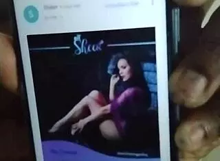 thinking up romantic sketches worshipping women in jeans