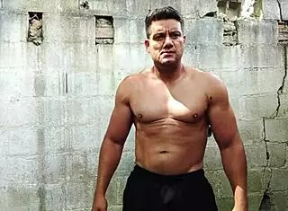 Yuri gaúcho bodybuilder flashes hairy armpits jerks huge cock to massive cumload