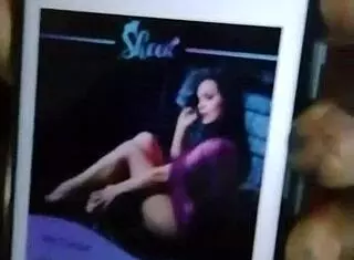 thinking up romantic sketches worshipping women in jeans