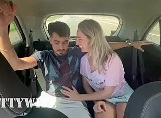 while cuck drives i fuck bbc in back seat of car