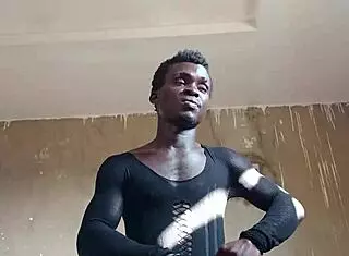 wanna watch kwameoppong65 shake her monster cock in that hot 18+ dance?