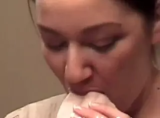 becky and chelsea worshipping stockings feet 👠🦶💦