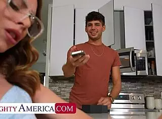 wanna see anya olsen deepthroat monster cock on black friday?