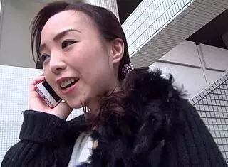 Slutty Mature Woman Sakurai Manami Hunts Men For Blowjobs