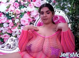 Chubby Rose D Kush rides huge silicone dildo with big natural tits