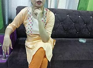 Boyfriend's Romantic First-Time Convincing Sex