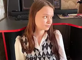 Stepdaughter Sucks Stepdad Dick Deep Swallow!