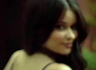 SEXY LATINA MILF STRIPTEASE DANCE TURNS INTO PUSSY REVEAL SESSION