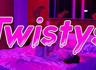 Naomi Woods and Alex Grey lick pussies wildly. Petite blondes devour in twistys part 4.