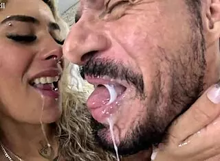 A Primeira DAP de Morganita Explodes with Intense DP and Anal