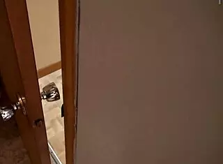 hey, my horny arab milf mother-in-law's hairy pussy got caught pissing by 18yo stepson