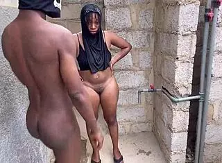 imagine spreading those fat asian bbw cheeks for bbc outdoors?