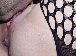 oh god lick my shaved pussy so passionate til i squirt n explode!!