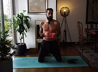 kinda messed up my hip moves in bed... now i thrust 600x better during sex with my latina wife 😩💥