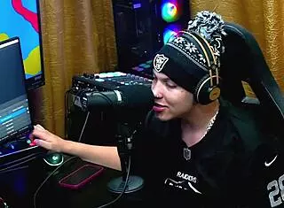 Latvian naturist Natasha couldn't resist hot beach kiss in front of hubby during podcast