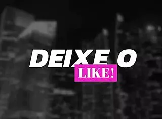 Olha esses peitões balançando enquanto fodo ela de ladinho! 🔥🍑💦 Vocês adoram né? 😈