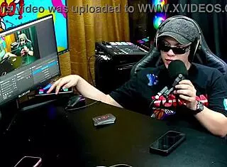 Bruna lambertini and isa moura stand show tight asses wink hot at camera what they deserve