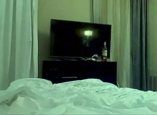 staff catches bbc overload on hotel white slut