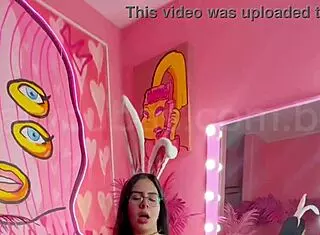 Lary Cubas Stuffing Carrot In Pink Wet Pussy