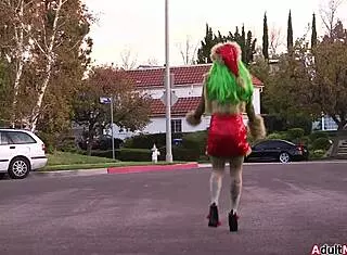 grinch: gimme that tight anal now