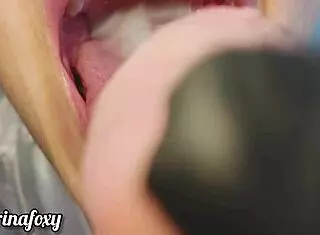 Colombiana Sabrinafoxy sucks landlord's THICK COCK deepthroat for rent, swallows leche deposit!